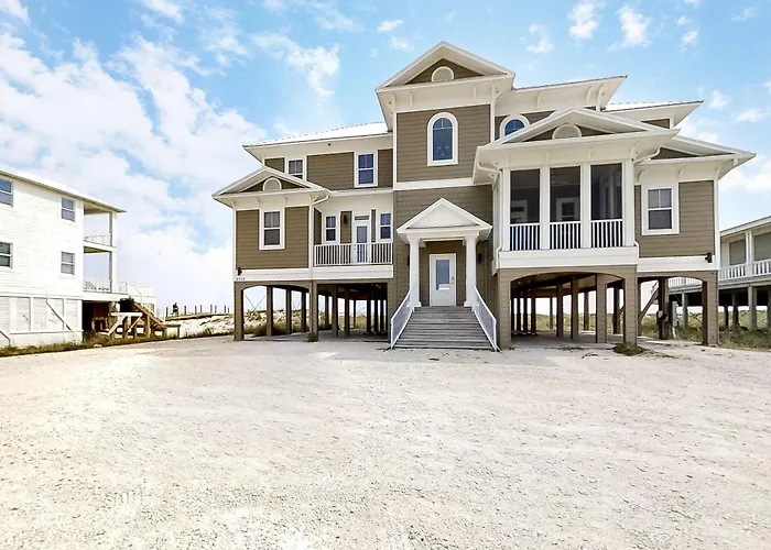Large And Beautiful Beachfront With Private Pool Ac Holiday home